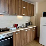 דירה Cosher - Gardenia Palace 11 Free Parking פומורי
