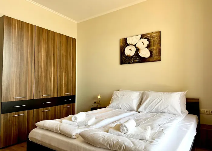 Cosher - Gardenia Palace 11 Free Parking *